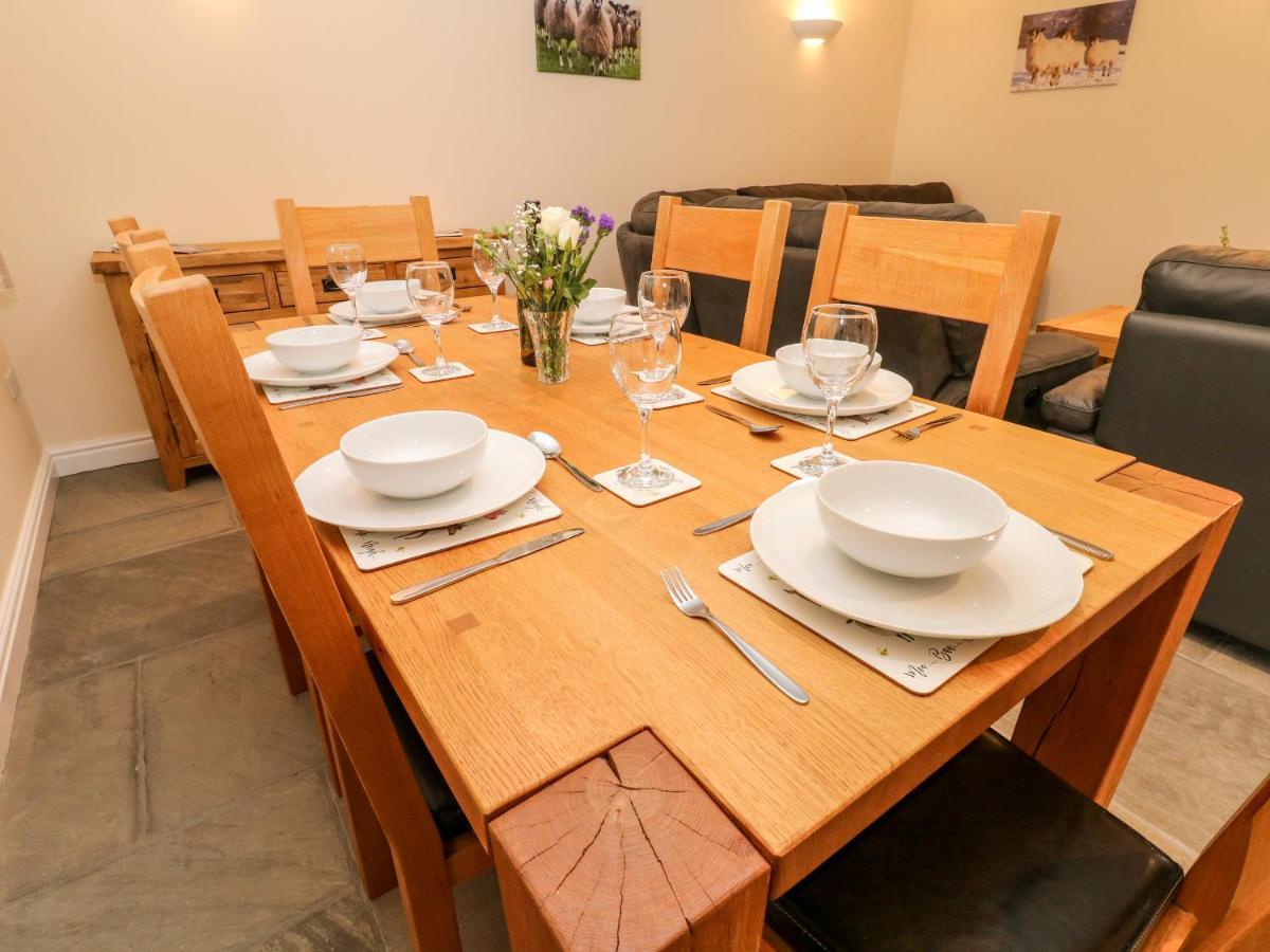 Villa Owls Barn Ashbourne  Esterno foto